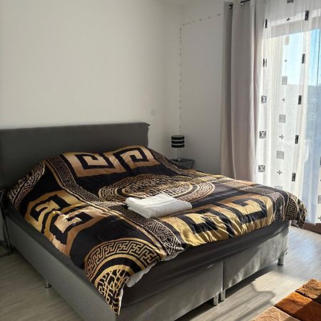 5 Izbovy Samostatny Stojaci Rodinny Dom S Podkrovim A Velkou Zahradou So Sezonnym Bazenom, Celorocnou Saunou A Virivkou-Momentalne Pokazena- Od Augusta Bude Nova Na Dovolenku A Oddych Topolniky Exteriér fotografie